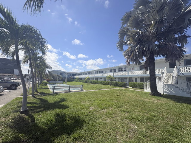 Diplomat Gardens  photo 3